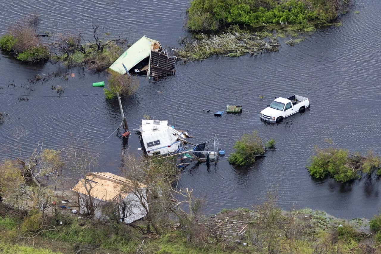 Ouragan / Uragan