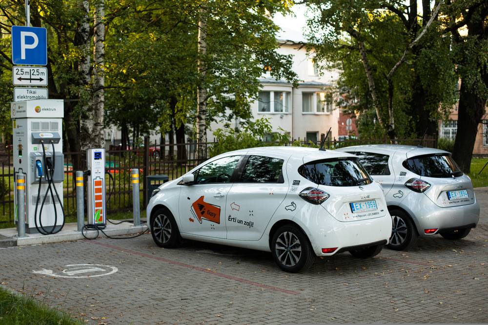 Véhicules électriques en charge